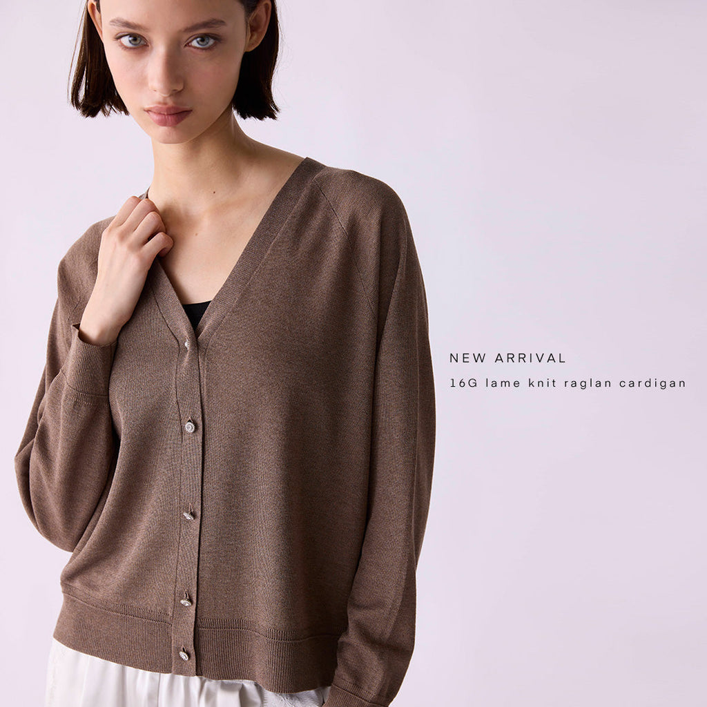 【NEW ARRIVALS】16G lame knit raglan cardigan