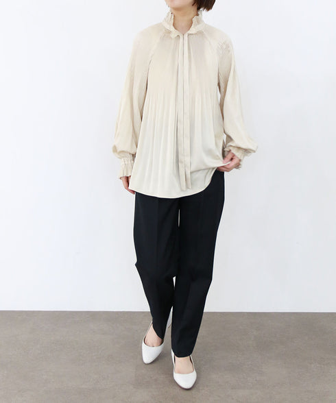 accordion pleats blouse