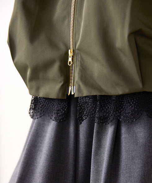 scallop-lace hem twill blouson