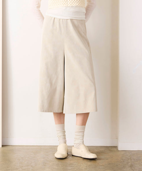 eco-suede half pants