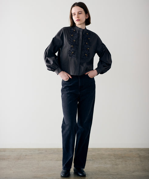 【SOI-MeME】code embroidery pearl blouse