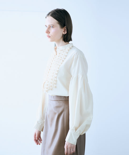 【再入荷】modern tuck frill blouse