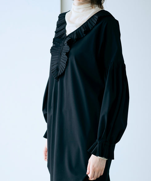 【再入荷】 pleats jabot dress