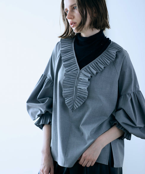pleats jabot blouse