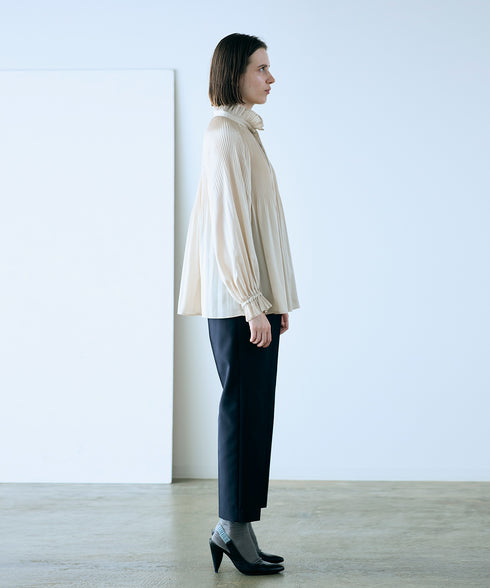 accordion pleats blouse