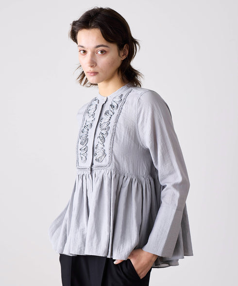 【SOI-MeME】code embroidery diamond tuck blouse