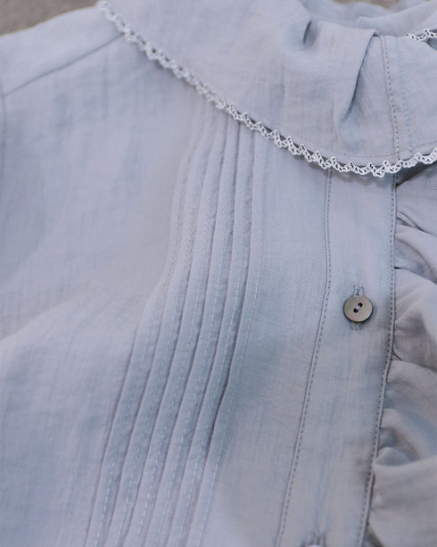 picot raffle collar tuck blouse