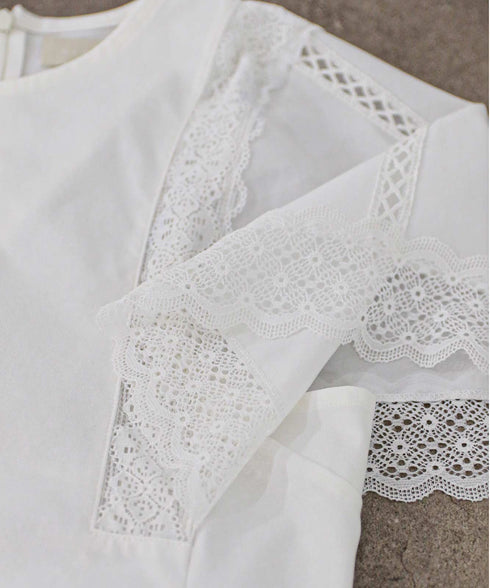 laced handkerchief sleeve cut-sew