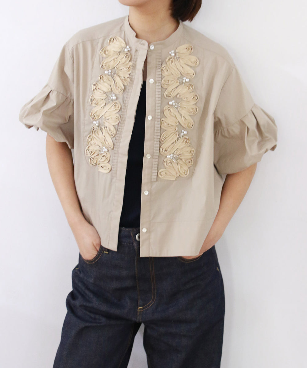 再入荷【SOI-MeME】balloon sleeve code embroidery pearl blouse