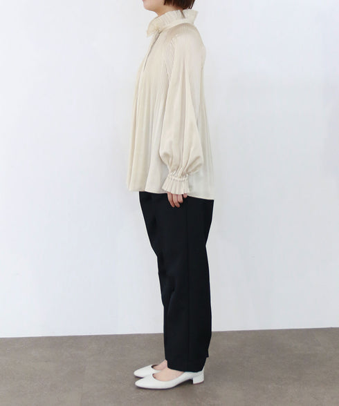 accordion pleats blouse