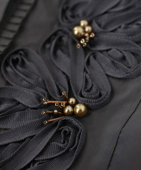 【SOI-MeME】code embroidery pearl blouse