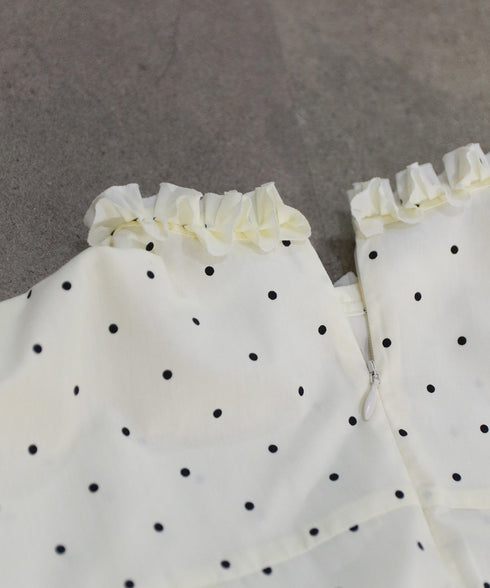 tuck frill volume sleeve blouse