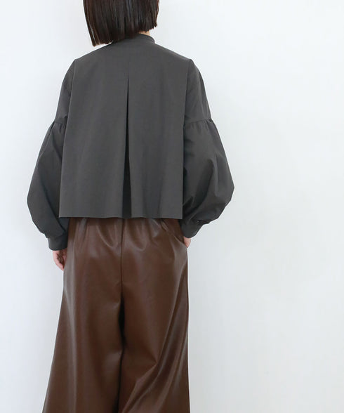 【SOI-MeME】code embroidery pearl blouse