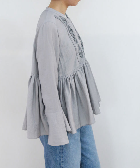 【SOI-MeME】code embroidery diamond tuck blouse
