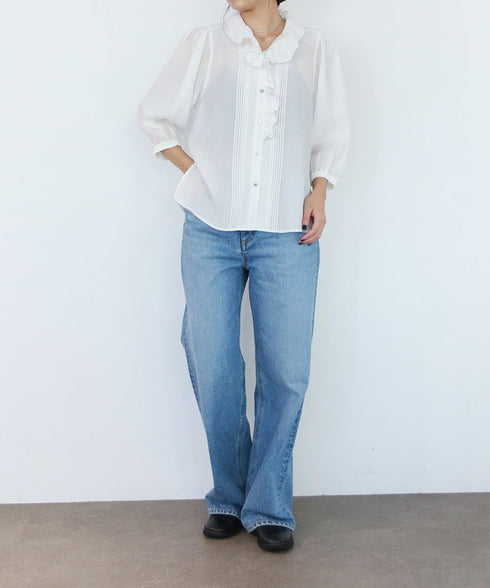 picot raffle collar tuck blouse