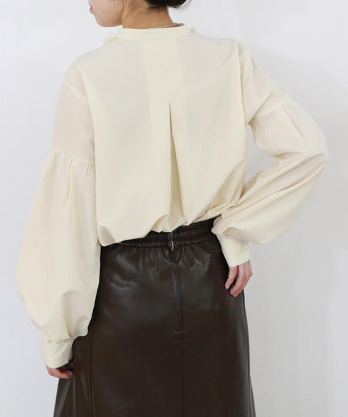 【再入荷】modern tuck frill blouse