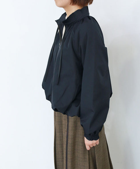 pleats twill blouson