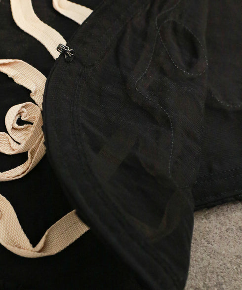 【SOI-MeME】code embroidery diamond tuck vest