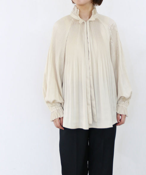 accordion pleats blouse