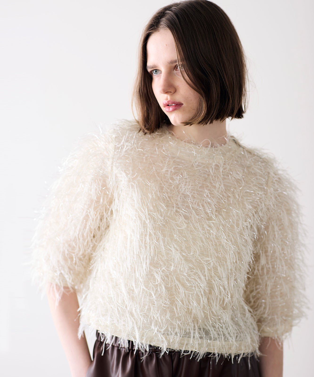 【新品未使用】airy fringe sheer tops(white) 062446412_1333x.jpg?v=1764576839