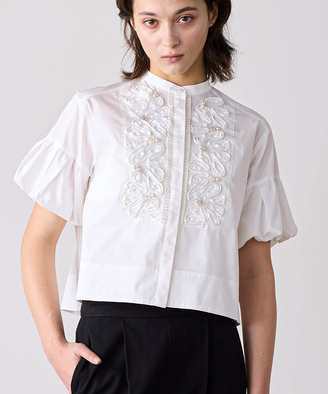 SOI-MeME】balloon sleeve code embroidery pearl blouse – MARILYN